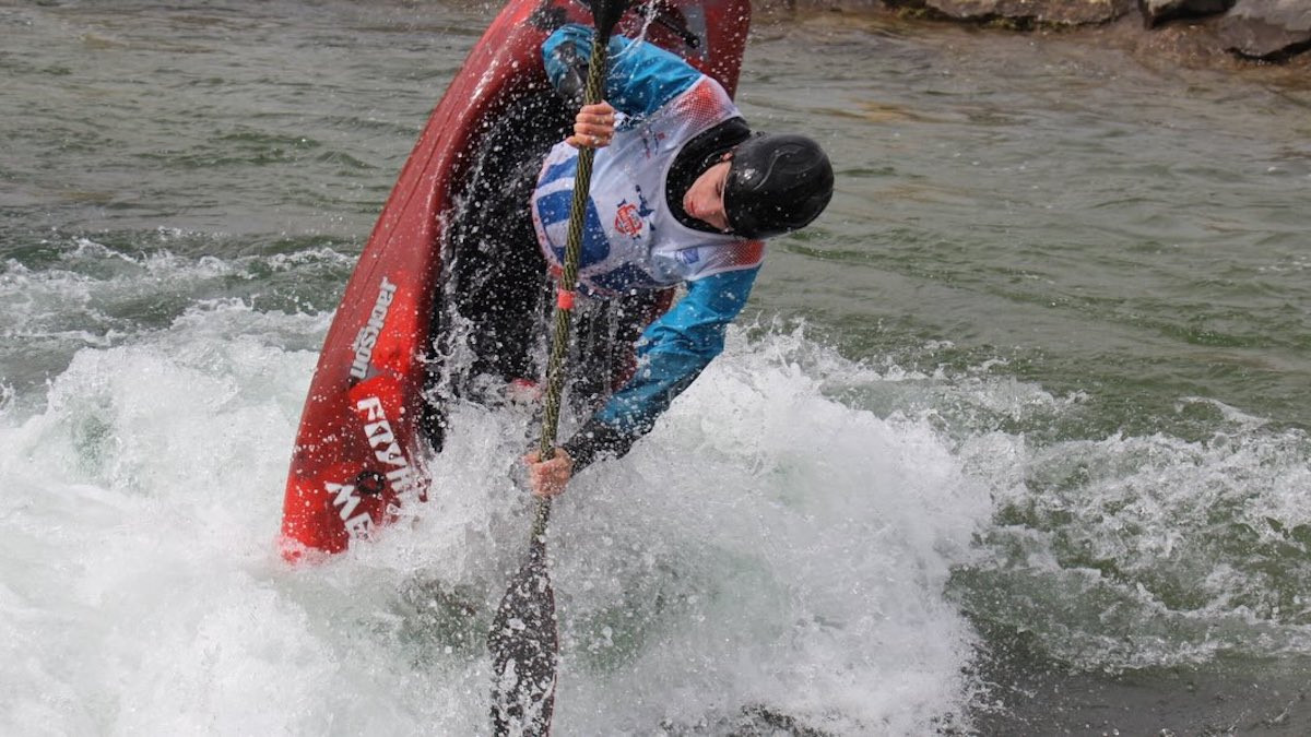 Un palista de l'AE Pallars competint a Millau