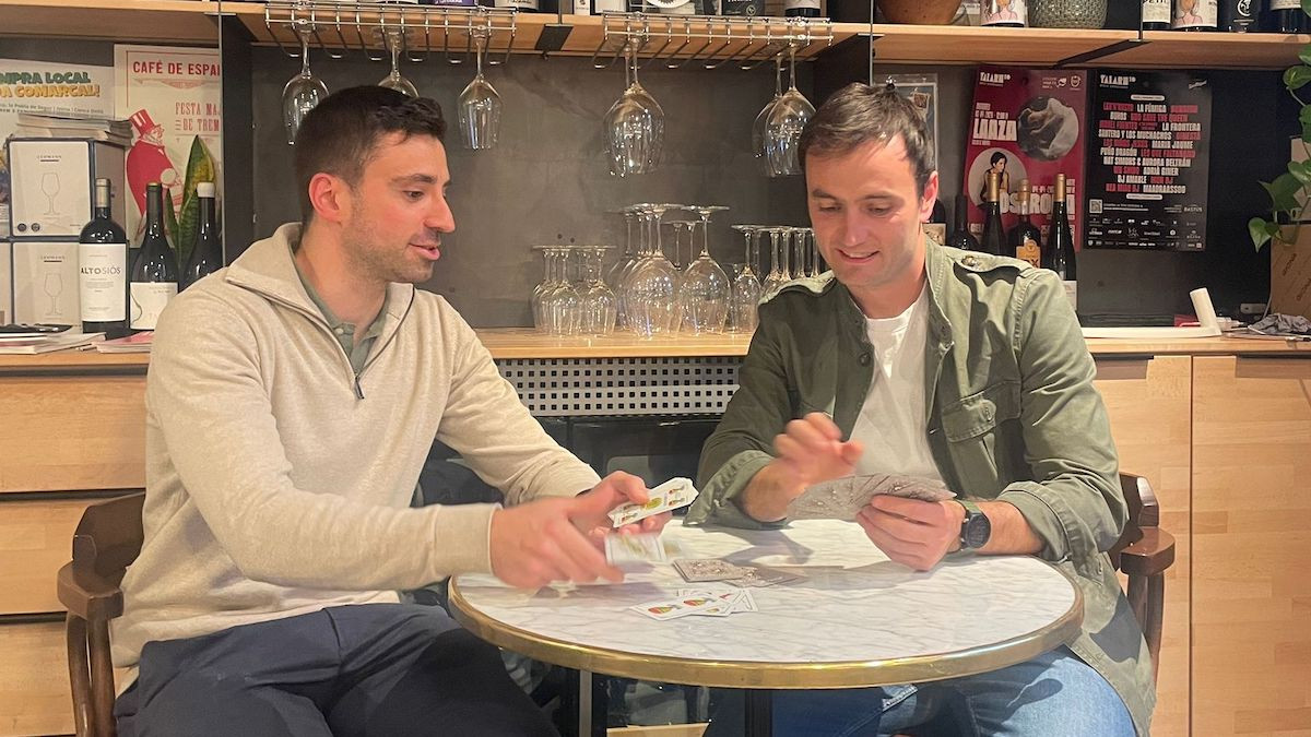 Xavier Soldevila i Pere Aguilar són uns grans aficionats a la botifarra