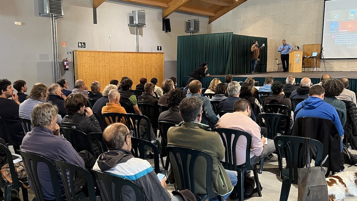 Jornada on s'ha parlat dels efectes de la presència del llop