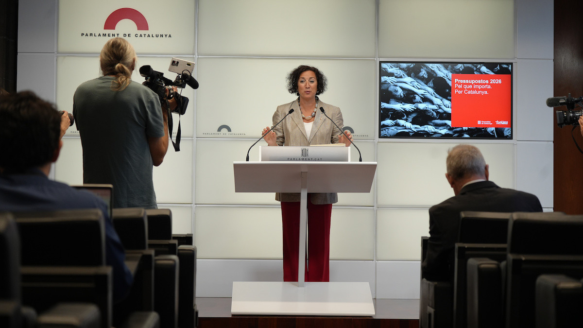 La consellera Alícia Romero presentant els pressupostos davant dels mitjans