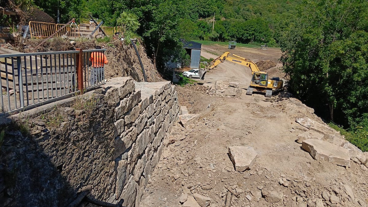 Imatge de les obres que s'estan efectuant a la travessera de la Bastida