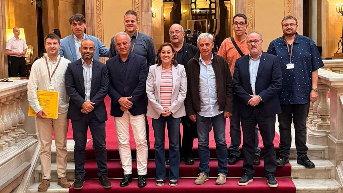 La comitiva del Pallars Sobirà reunida amb Sílvia Paneque