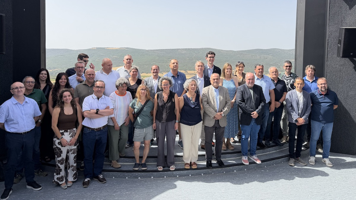 Representants del sector turístic lleidatà al planetari del PAM