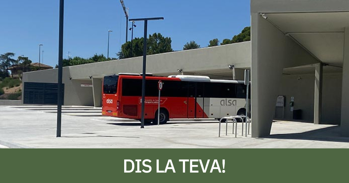 Un autobús a l'estació de Tàrrega.