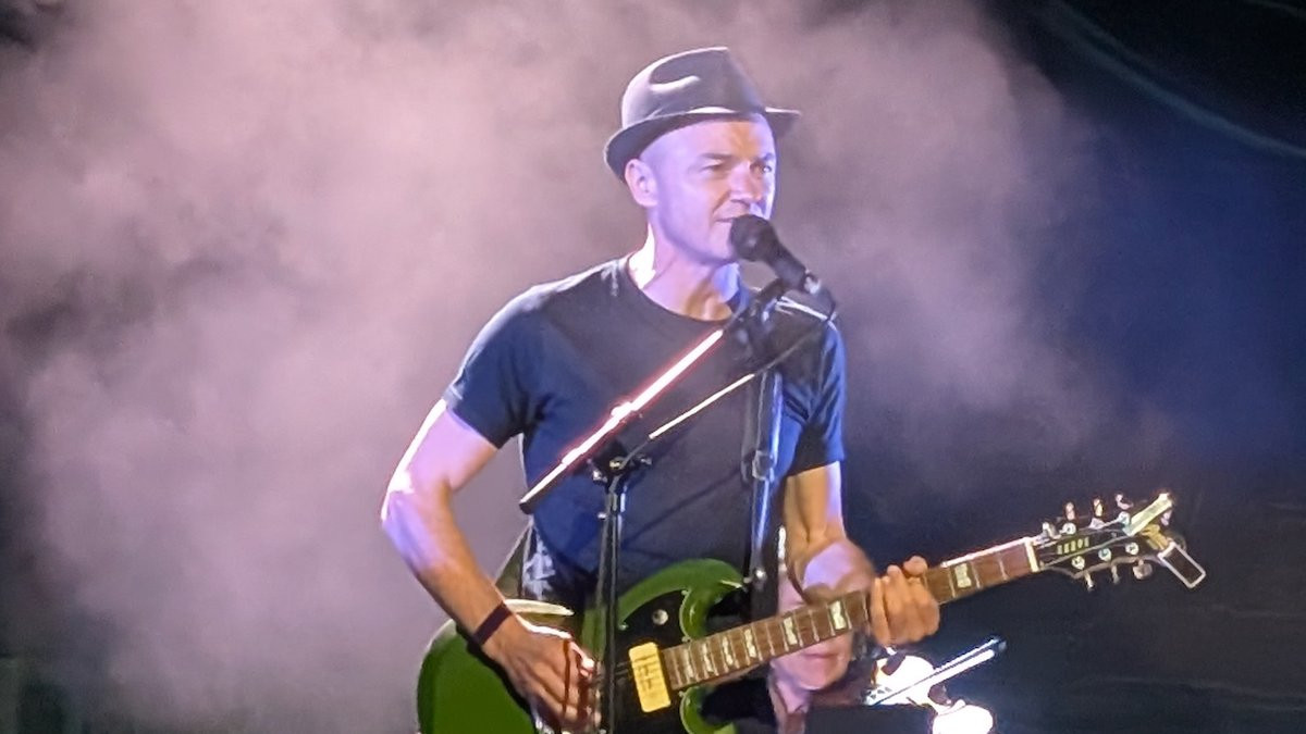Marc Parrot, interpretant el seu nou espectacle