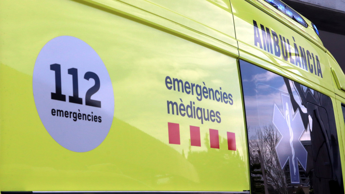Una ambulància del SEM per atendre emergències mèdiques