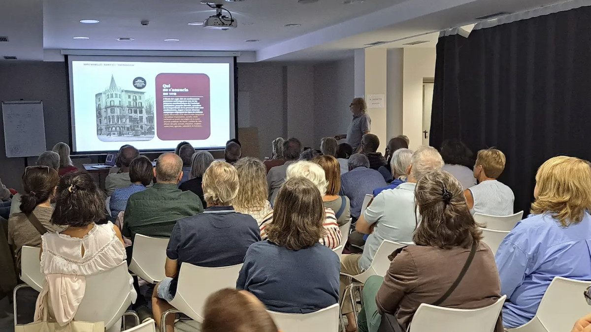 L'historiador Sisco Farràs, a la primera sessió de l'aula del Pallars Sobirà