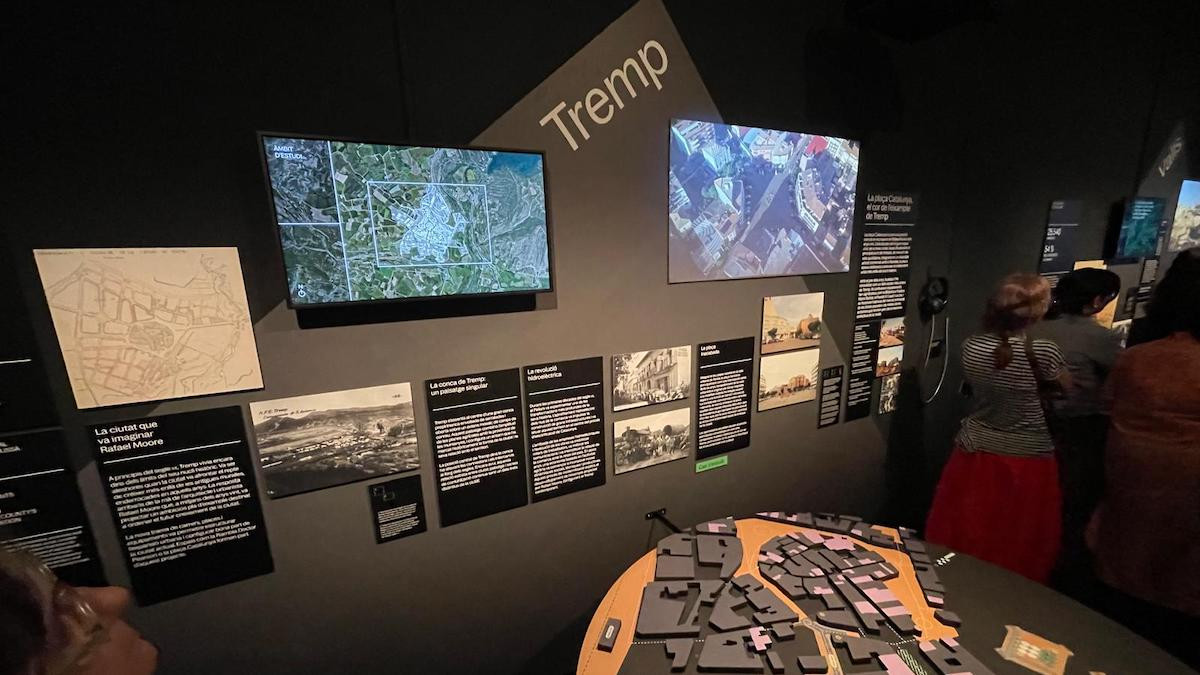 Imatge de l'exposició de la reurbanització de la plaça Catalunya i el seu entorn